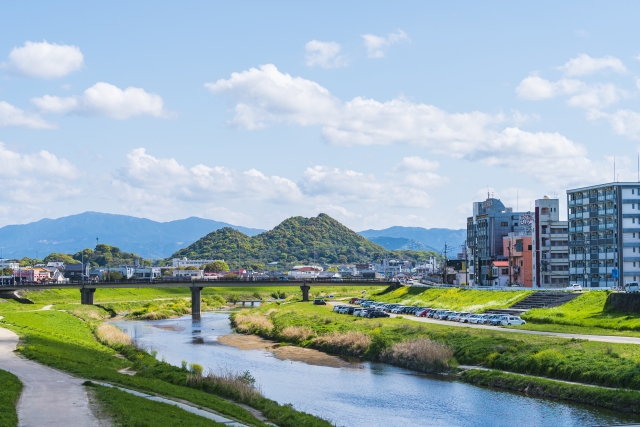 飯塚市のボタ山と遠賀川