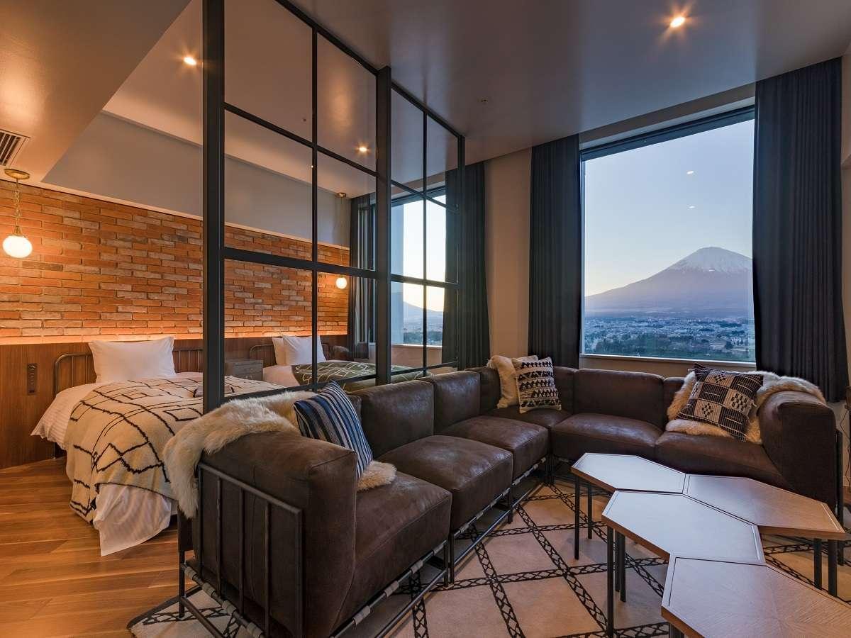 HOTEL CLAD  HOTEL CLAD 